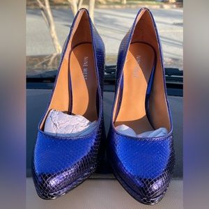 NINE WEST purple leather heels never worn no box